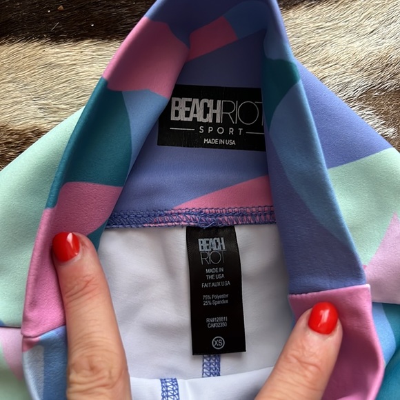 Beach Riot shorts - Picture 2 of 2